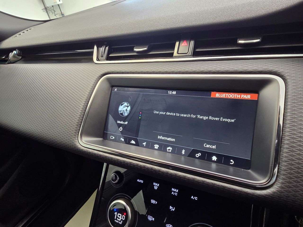 2019 LAND ROVER RANGE ROVER EVOQUE 2019 LAND ROVER RANGE ROVER EVOQUE