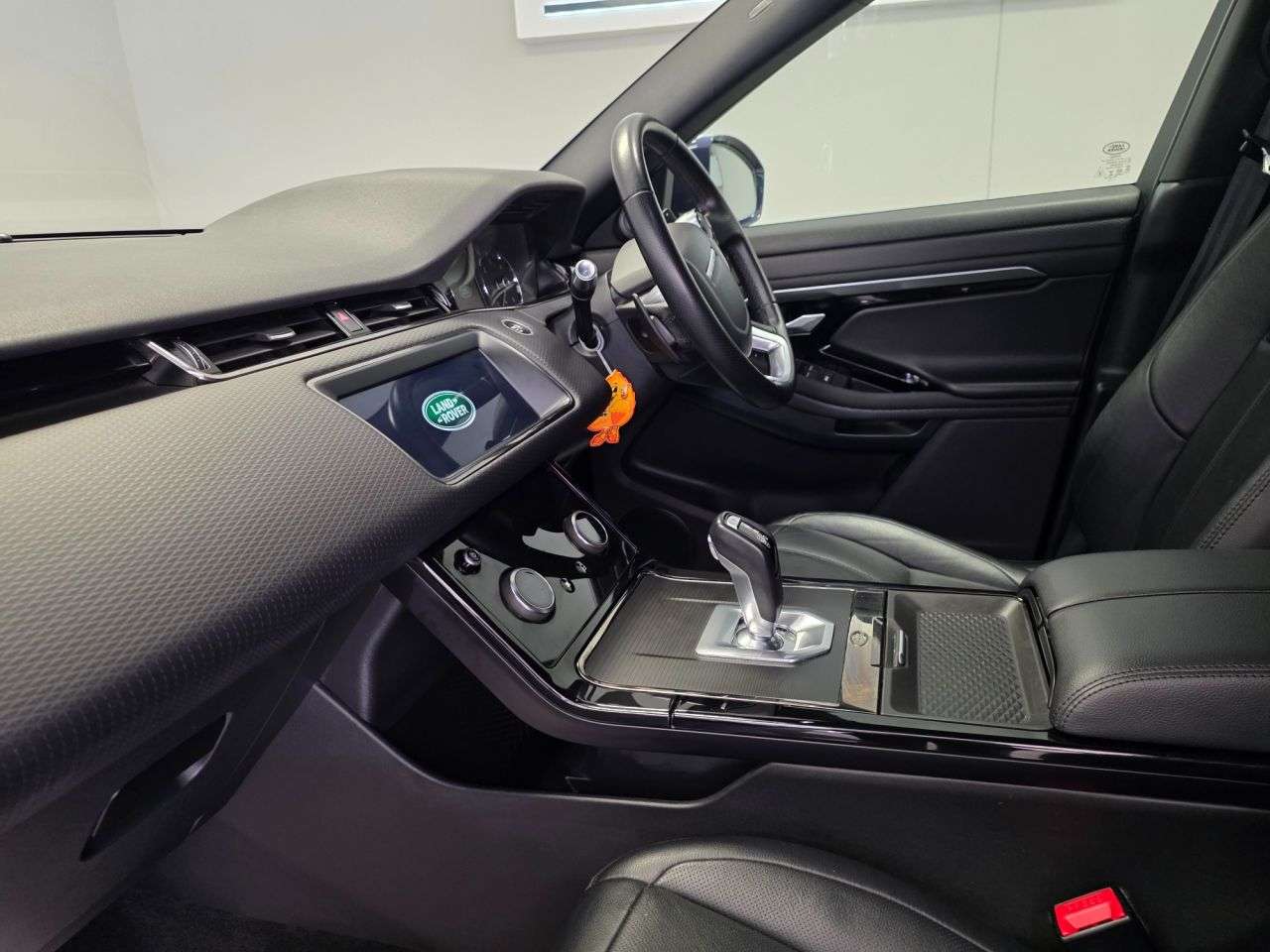 2019 LAND ROVER RANGE ROVER EVOQUE 2019 LAND ROVER RANGE ROVER EVOQUE