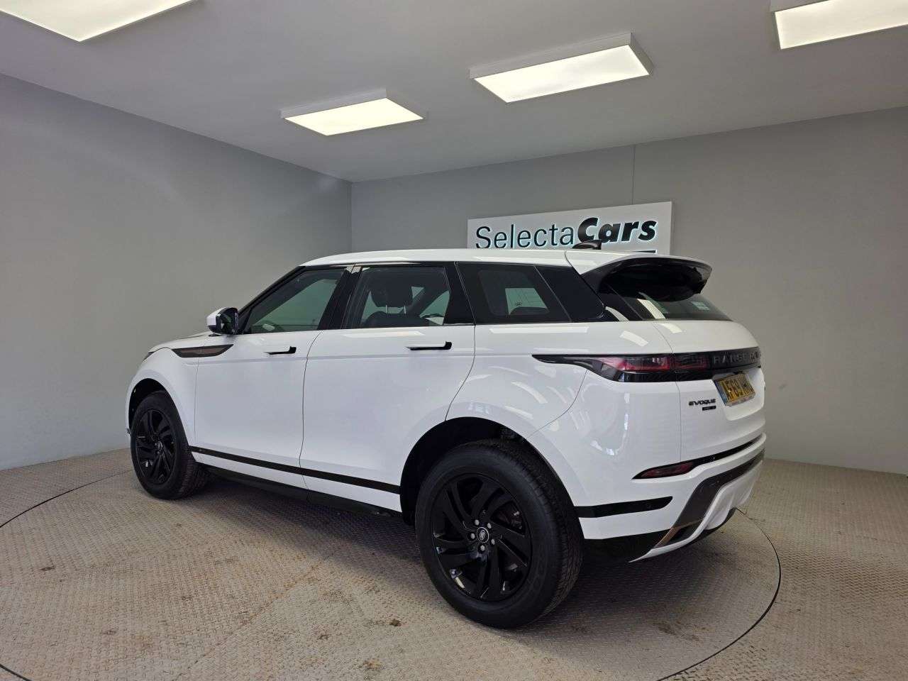A 2019 LAND ROVER RANGE ROVER EVOQUE 2.0 D180 R-Dynamic S SUV 5dr Diesel Auto 4WD Euro 6 (s/s) (180 ps) A 2019 LAND ROVER RANGE ROVER EVOQUE 2.0 D180 R-Dynamic S SUV 5dr Diesel Auto 4WD Euro 6 (s/s) (180 ps)