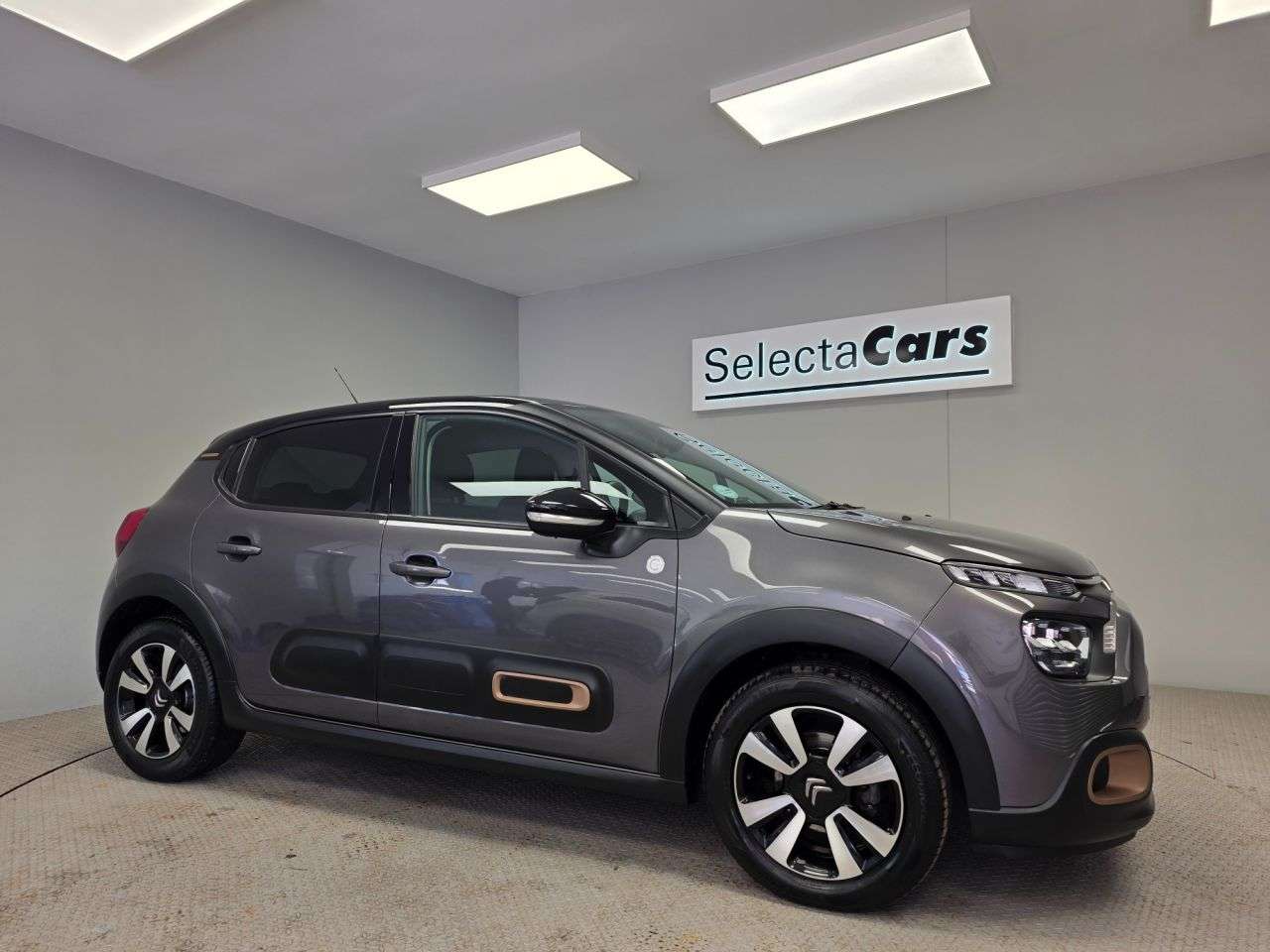 A 2023 CITROEN C3 1.2 PureTech C-Series Edition Hatchback 5dr Petrol EAT6 Euro 6 (s/s) (110 p A 2023 CITROEN C3 1.2 PureTech C-Series Edition Hatchback 5dr Petrol EAT6 Euro 6 (s/s) (110 p