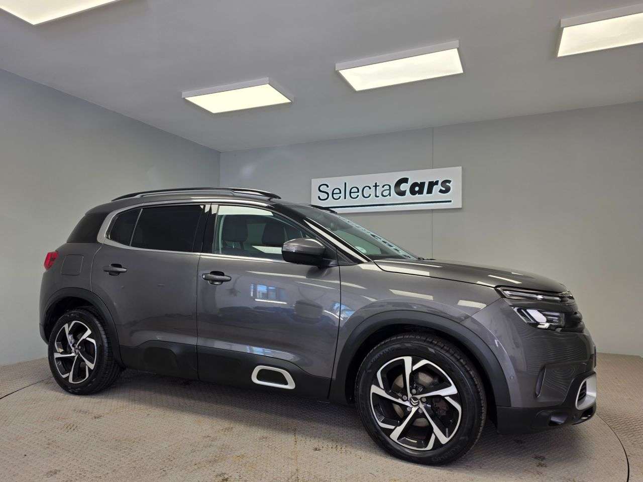 A 2020 CITROEN C5 AIRCROSS 1.2 PureTech Flair SUV 5dr Petrol Manual Euro 6 (s/s) (130 ps) A 2020 CITROEN C5 AIRCROSS 1.2 PureTech Flair SUV 5dr Petrol Manual Euro 6 (s/s) (130 ps)