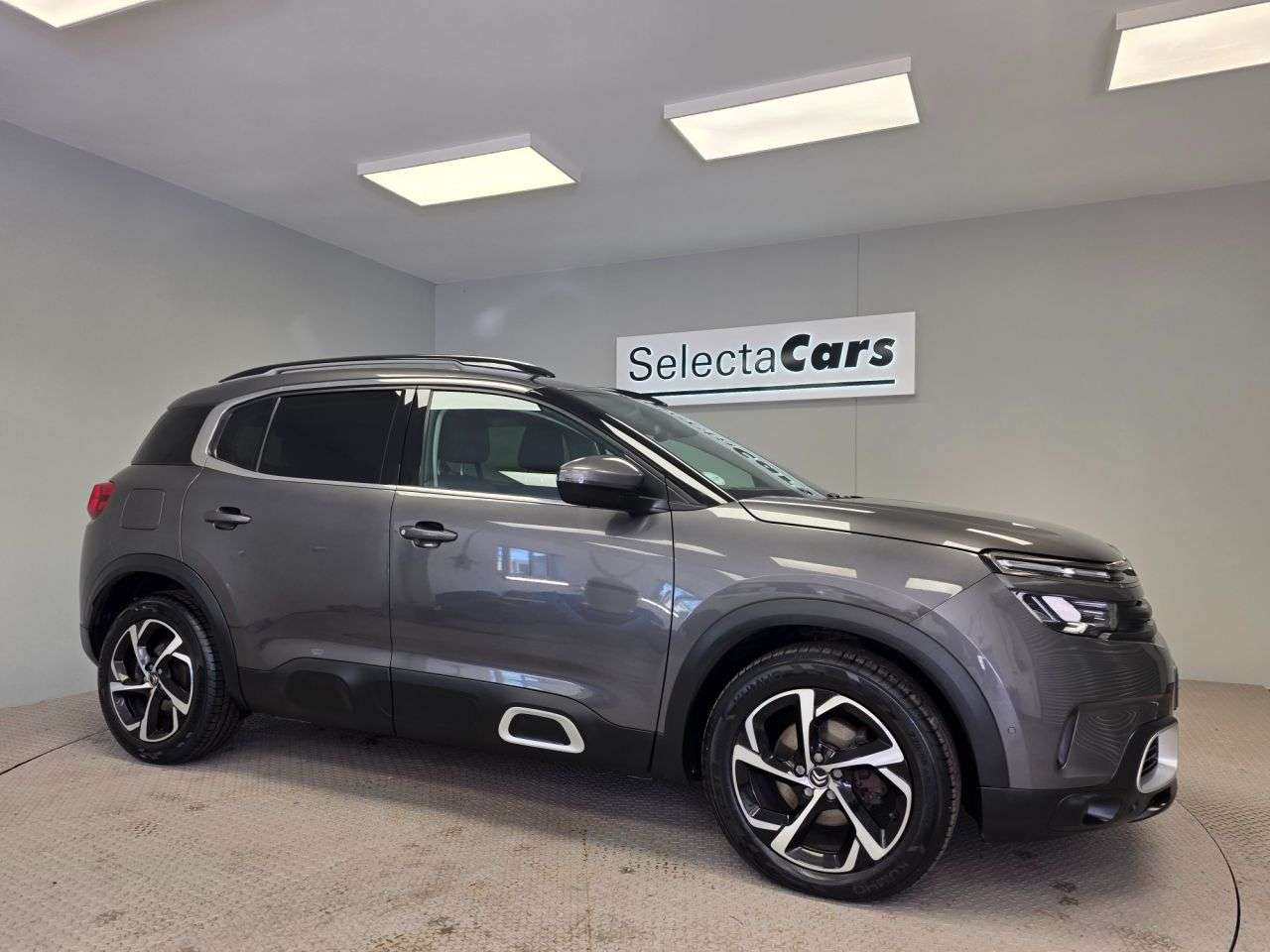 A 2020 CITROEN C5 AIRCROSS 1.2 PureTech Flair SUV 5dr Petrol Manual Euro 6 (s/s) (130 ps) A 2020 CITROEN C5 AIRCROSS 1.2 PureTech Flair SUV 5dr Petrol Manual Euro 6 (s/s) (130 ps)