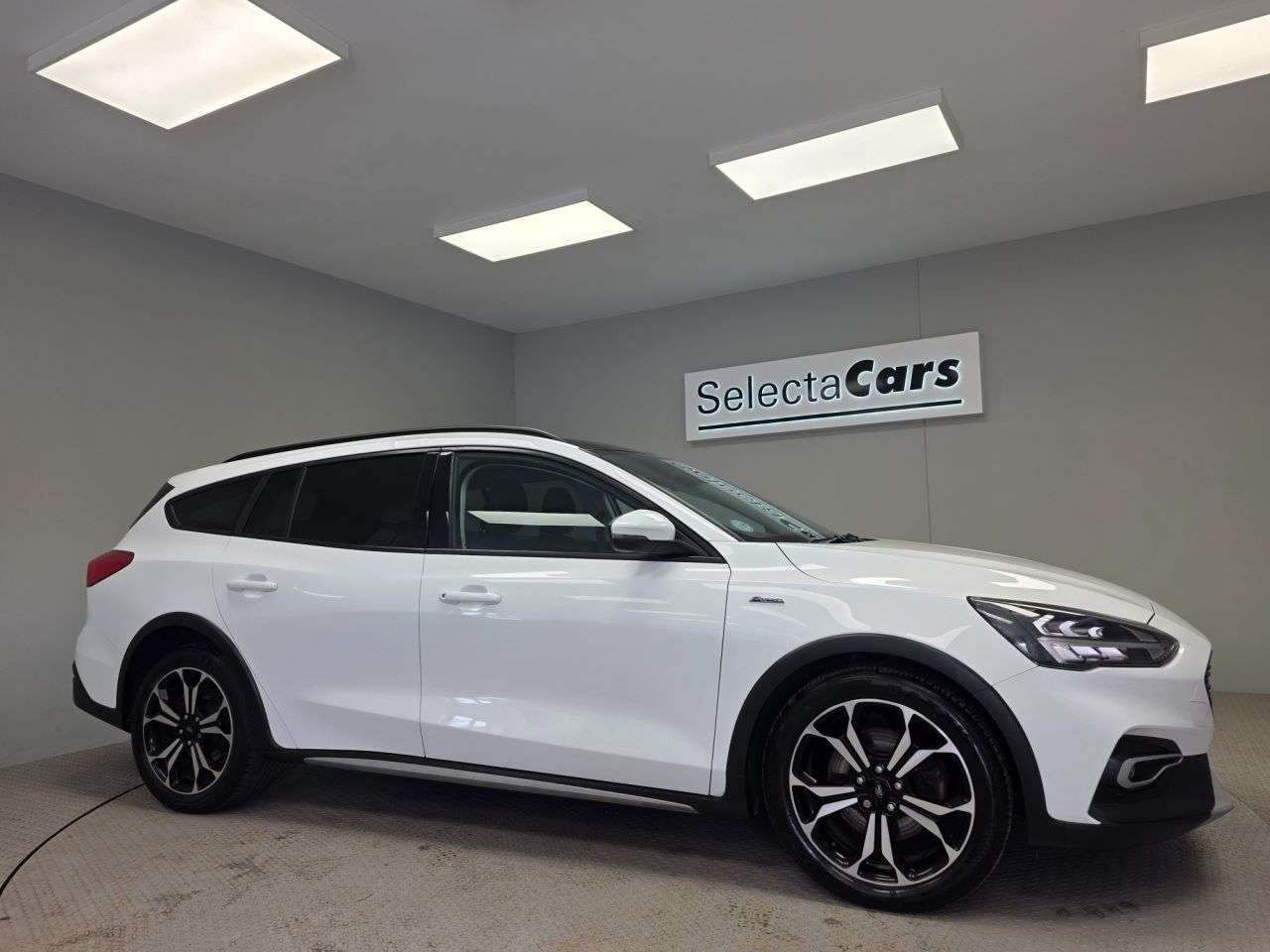 A 2021 FORD FOCUS 1.0T EcoBoost MHEV Active X Edition Estate 5dr Petrol Manual Euro 6 (s/s) ( A 2021 FORD FOCUS 1.0T EcoBoost MHEV Active X Edition Estate 5dr Petrol Manual Euro 6 (s/s) (