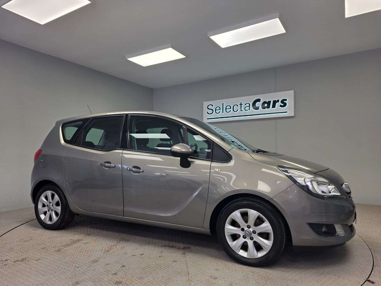 A 2016 VAUXHALL MERIVA 1.4i Life MPV 5dr Petrol Manual Euro 6 (100 ps) A 2016 VAUXHALL MERIVA 1.4i Life MPV 5dr Petrol Manual Euro 6 (100 ps)