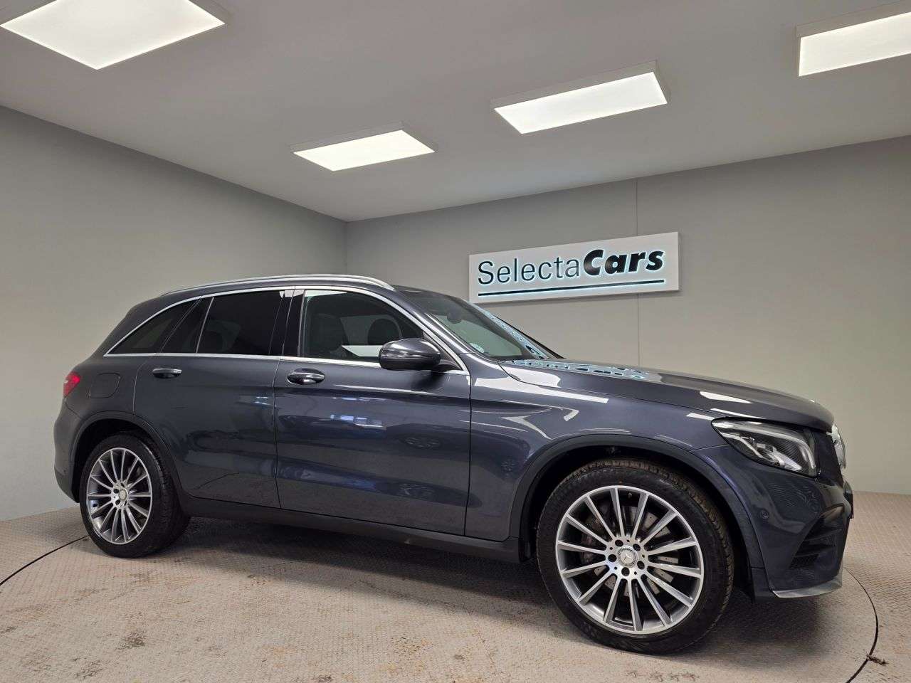 A 2016 MERCEDES-BENZ GLC 2.1 GLC250d AMG Line (Premium Plus) SUV 5dr Diesel G-Tronic 4MATIC Euro 6 ( A 2016 MERCEDES-BENZ GLC 2.1 GLC250d AMG Line (Premium Plus) SUV 5dr Diesel G-Tronic 4MATIC Euro 6 (