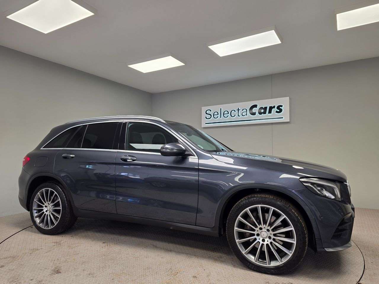 A 2016 MERCEDES-BENZ GLC 2.1 GLC250d AMG Line (Premium Plus) SUV 5dr Diesel G-Tronic 4MATIC Euro 6 ( A 2016 MERCEDES-BENZ GLC 2.1 GLC250d AMG Line (Premium Plus) SUV 5dr Diesel G-Tronic 4MATIC Euro 6 (