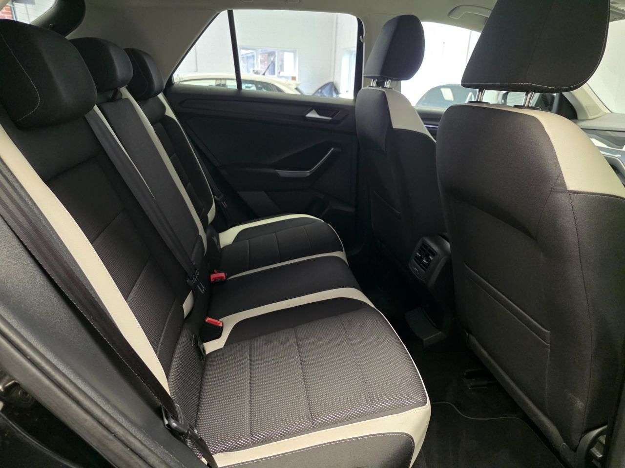 2019 VOLKSWAGEN T-ROC 2019 VOLKSWAGEN T-ROC