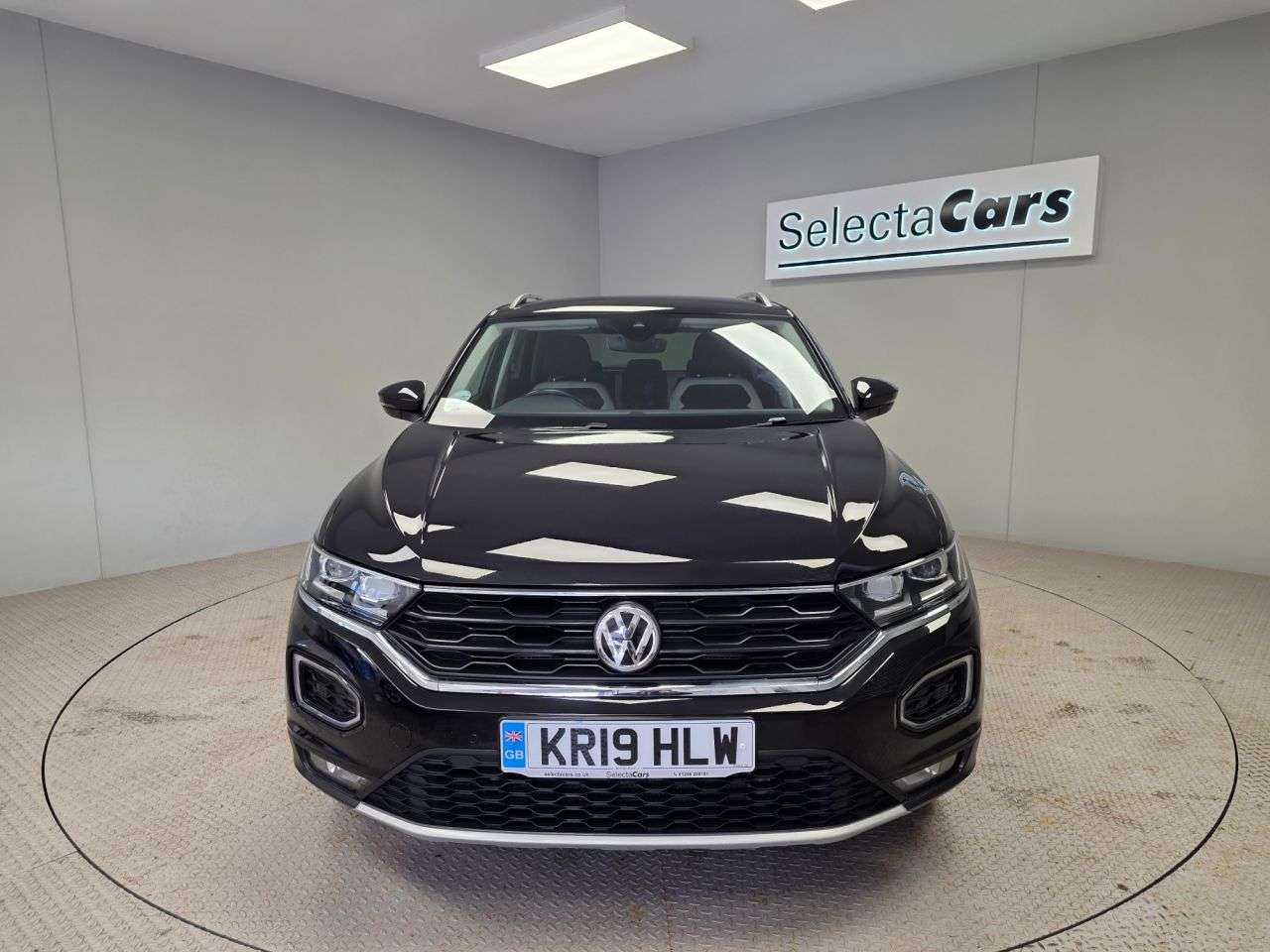 A 2019 VOLKSWAGEN T-ROC 2.0 TDI SEL SUV 5dr Diesel DSG Euro 6 (s/s) (150 ps) A 2019 VOLKSWAGEN T-ROC 2.0 TDI SEL SUV 5dr Diesel DSG Euro 6 (s/s) (150 ps)