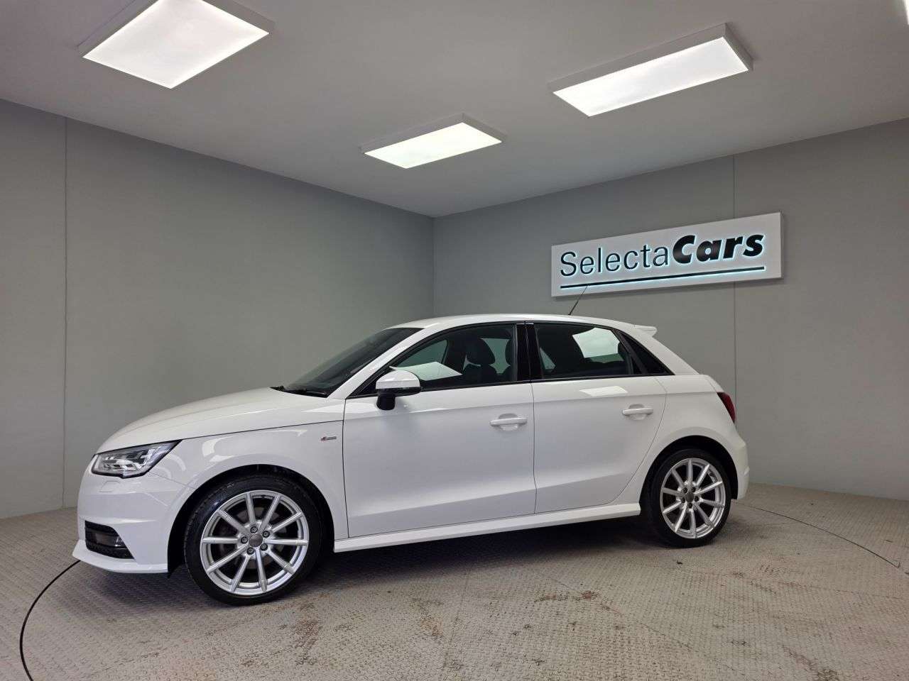 2017 AUDI A1 2017 AUDI A1