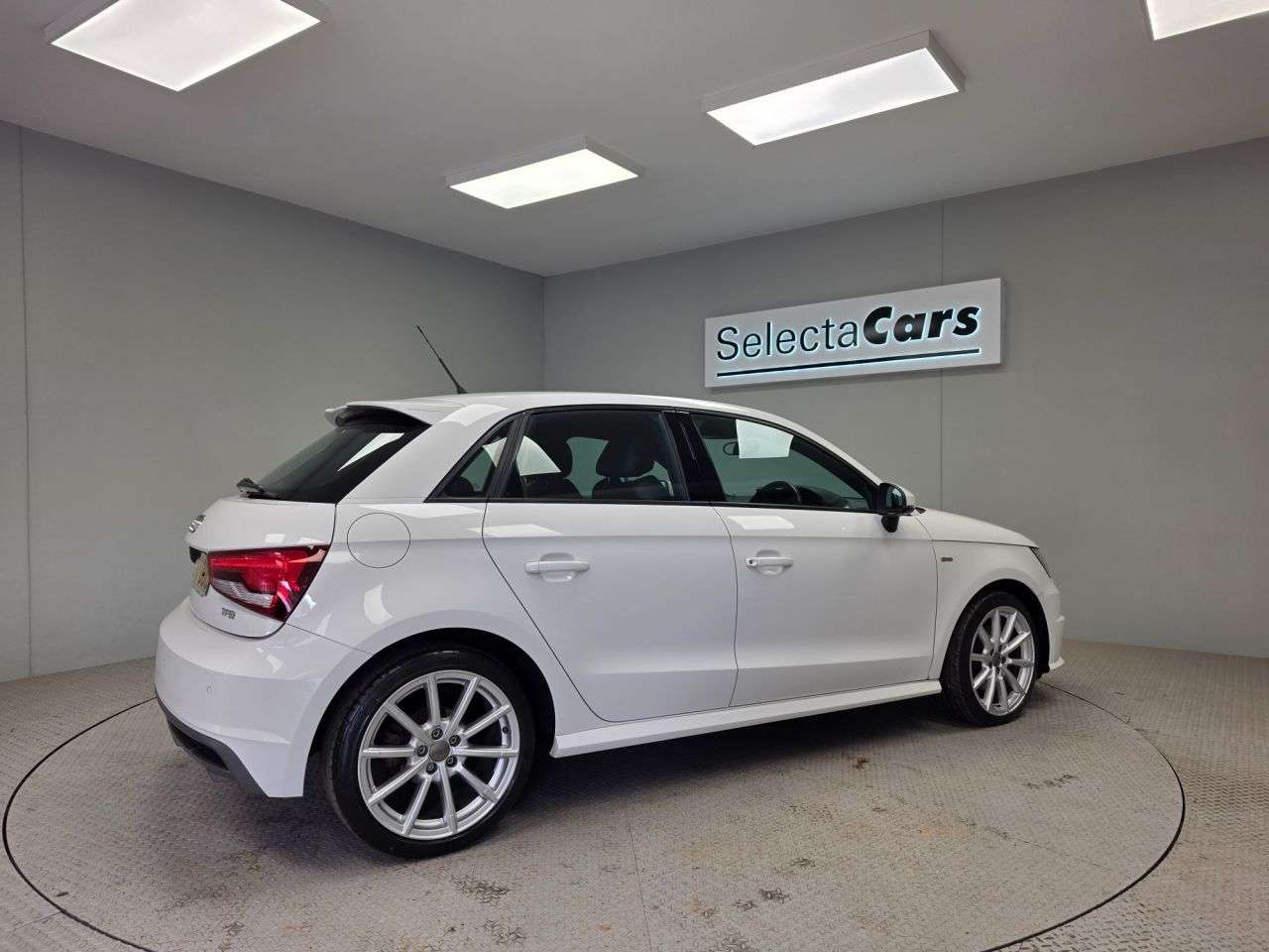 2017 AUDI A1 2017 AUDI A1