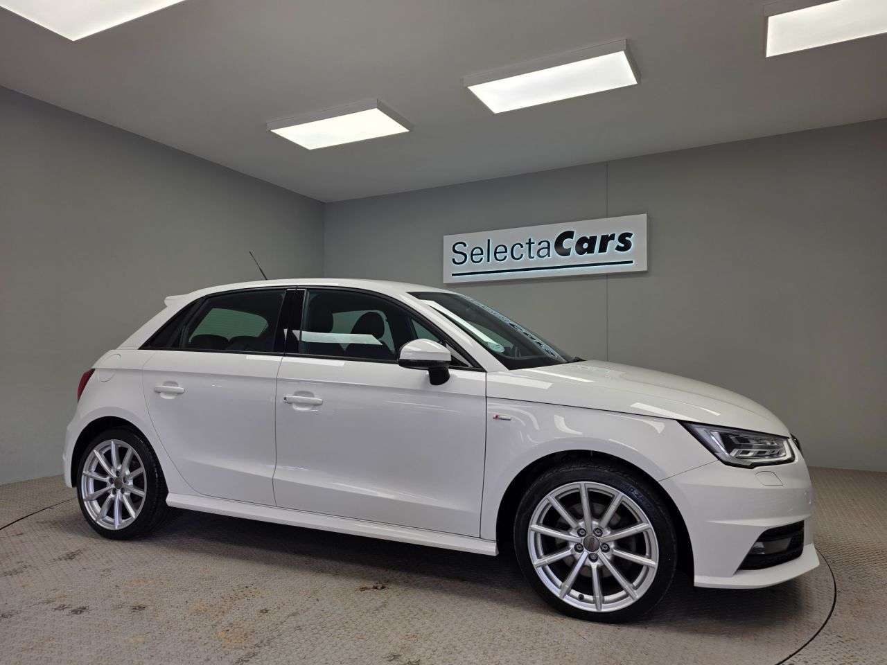 A 2017 AUDI A1 1.4 TFSI S line Sportback 5dr Petrol Manual Euro 6 (s/s) (125 ps) A 2017 AUDI A1 1.4 TFSI S line Sportback 5dr Petrol Manual Euro 6 (s/s) (125 ps)