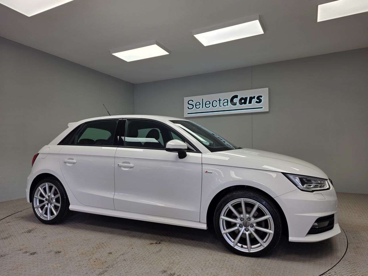 A 2017 AUDI A1 1.4 TFSI S line Sportback 5dr Petrol Manual Euro 6 (s/s) (125 ps) A 2017 AUDI A1 1.4 TFSI S line Sportback 5dr Petrol Manual Euro 6 (s/s) (125 ps)