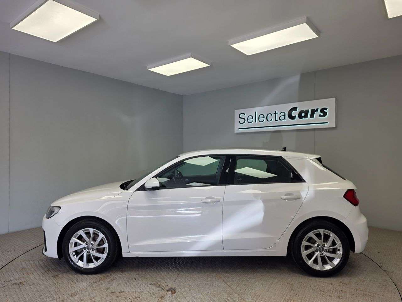 2020 AUDI A1 2020 AUDI A1
