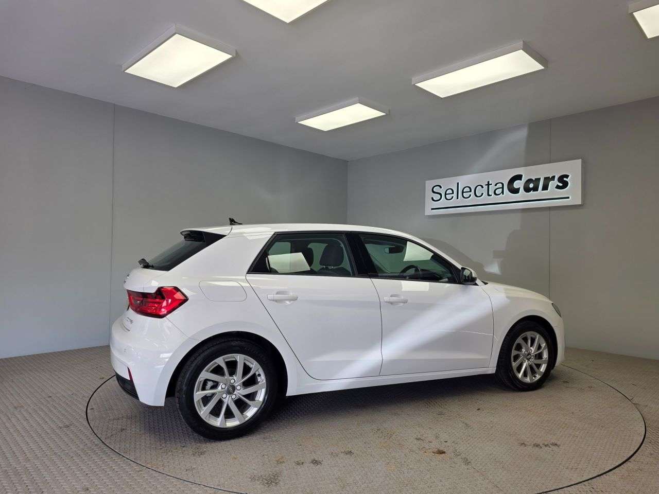 2020 AUDI A1 2020 AUDI A1