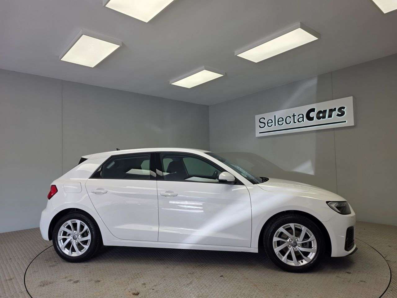 2020 AUDI A1 2020 AUDI A1
