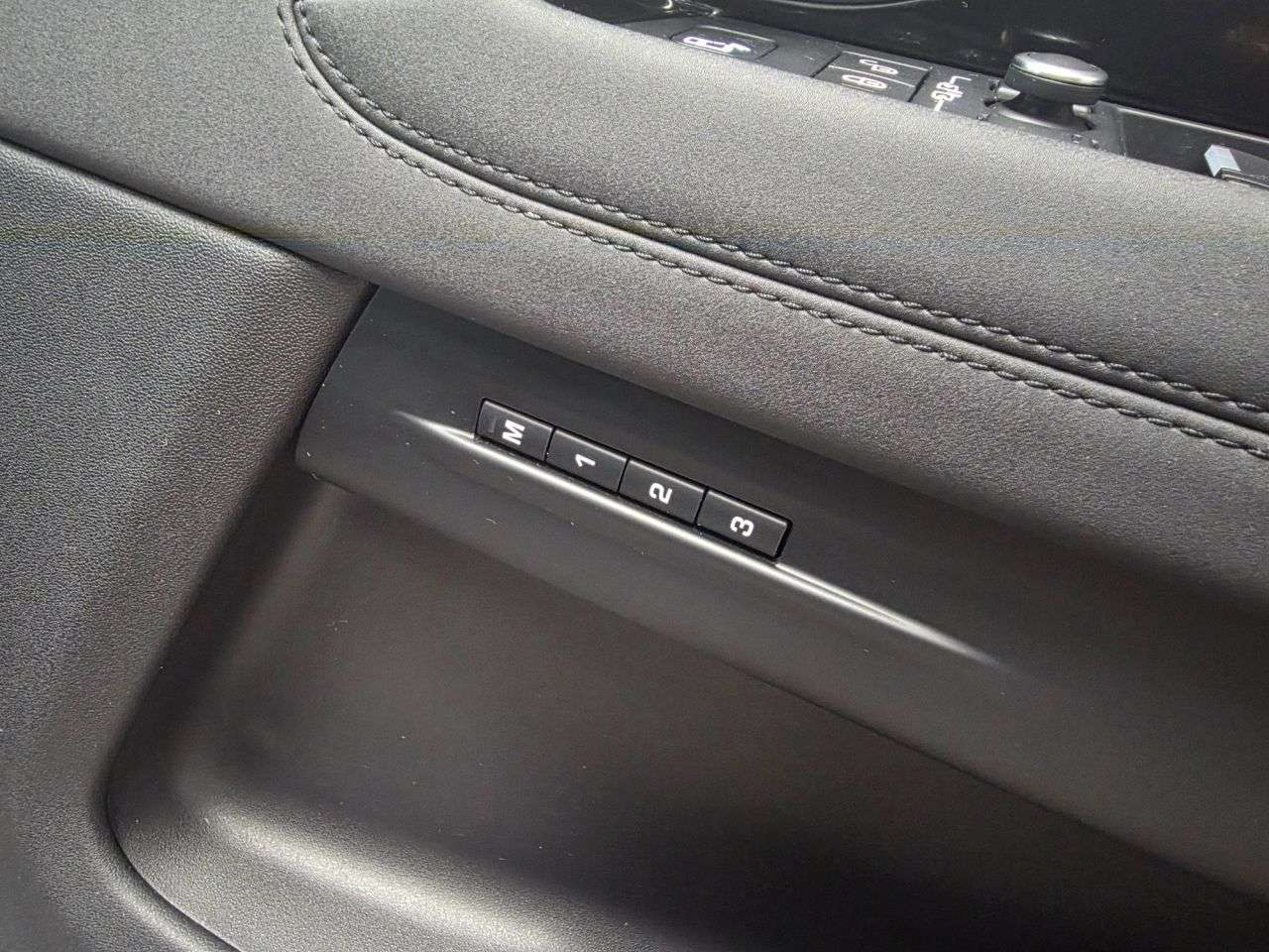2019 LAND ROVER RANGE ROVER EVOQUE 2019 LAND ROVER RANGE ROVER EVOQUE