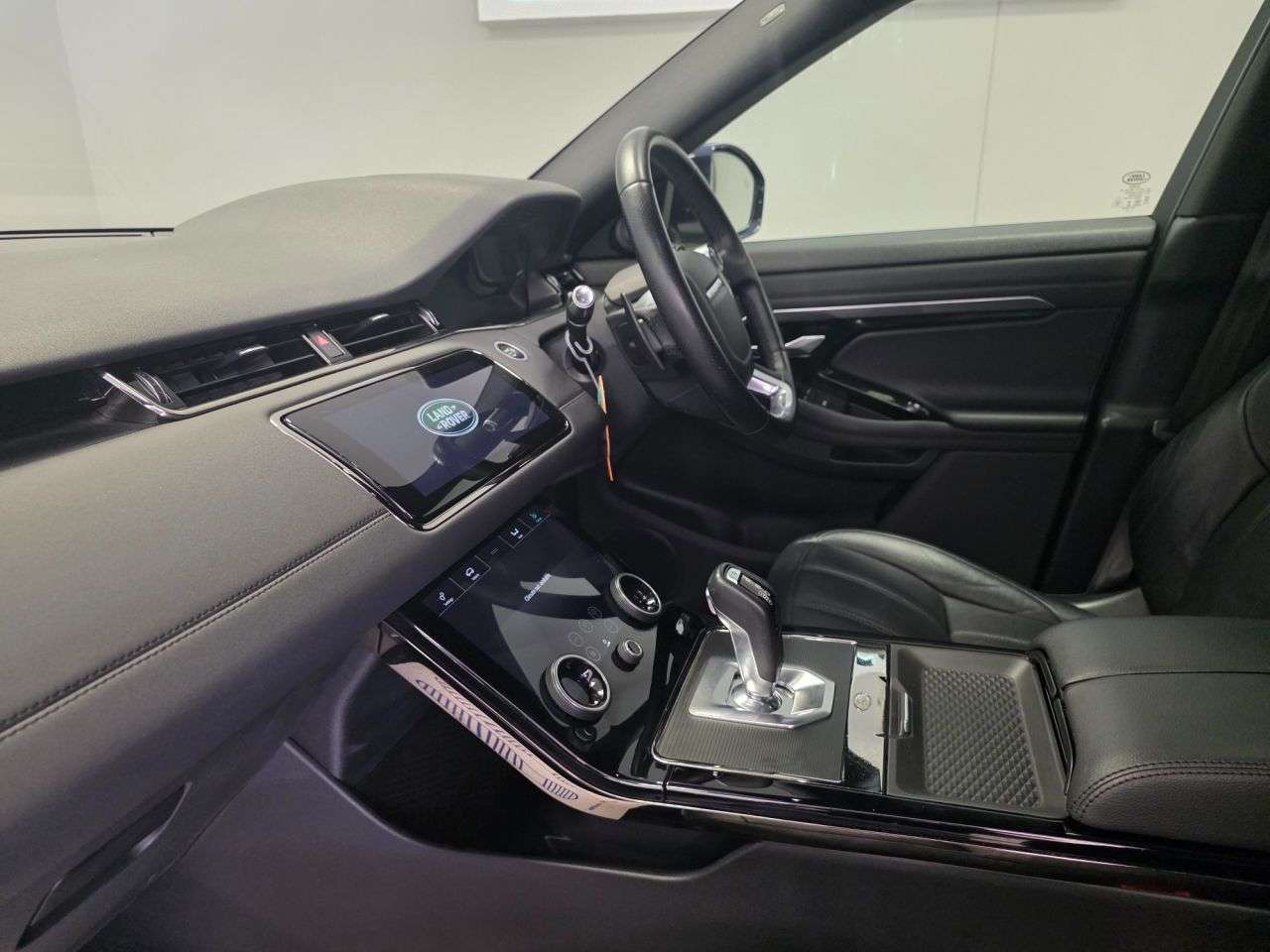 2019 LAND ROVER RANGE ROVER EVOQUE 2019 LAND ROVER RANGE ROVER EVOQUE