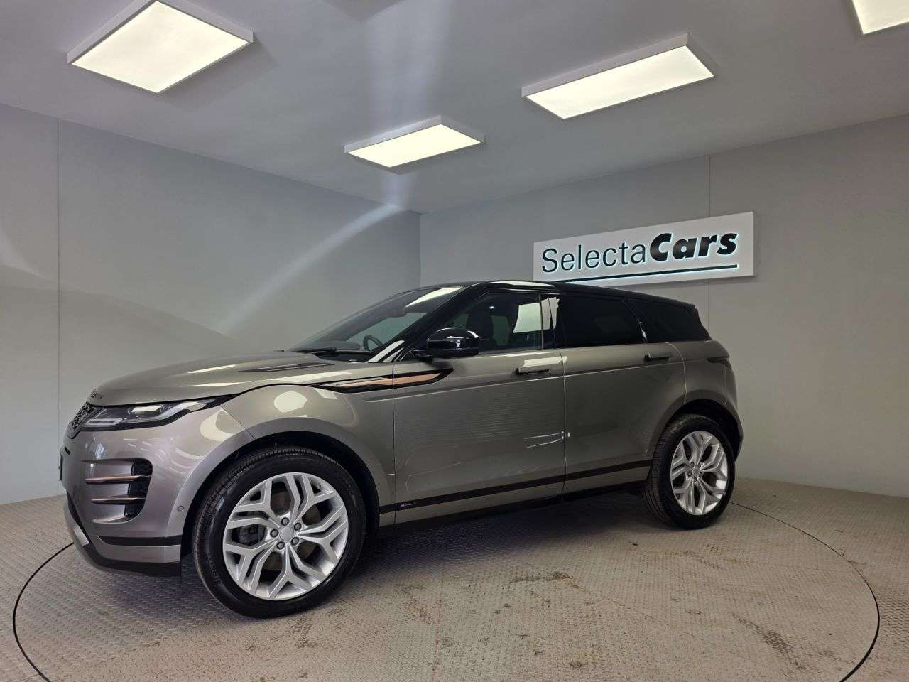 2019 LAND ROVER RANGE ROVER EVOQUE 2019 LAND ROVER RANGE ROVER EVOQUE