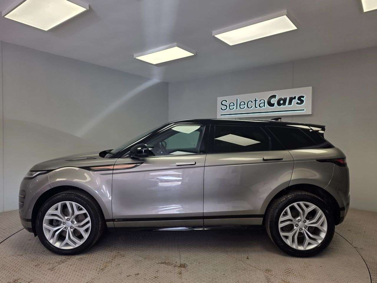 2019 LAND ROVER RANGE ROVER EVOQUE 2019 LAND ROVER RANGE ROVER EVOQUE
