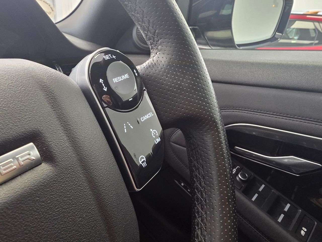2019 LAND ROVER RANGE ROVER EVOQUE 2019 LAND ROVER RANGE ROVER EVOQUE
