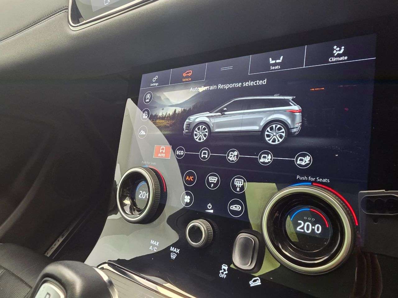 2019 LAND ROVER RANGE ROVER EVOQUE 2019 LAND ROVER RANGE ROVER EVOQUE