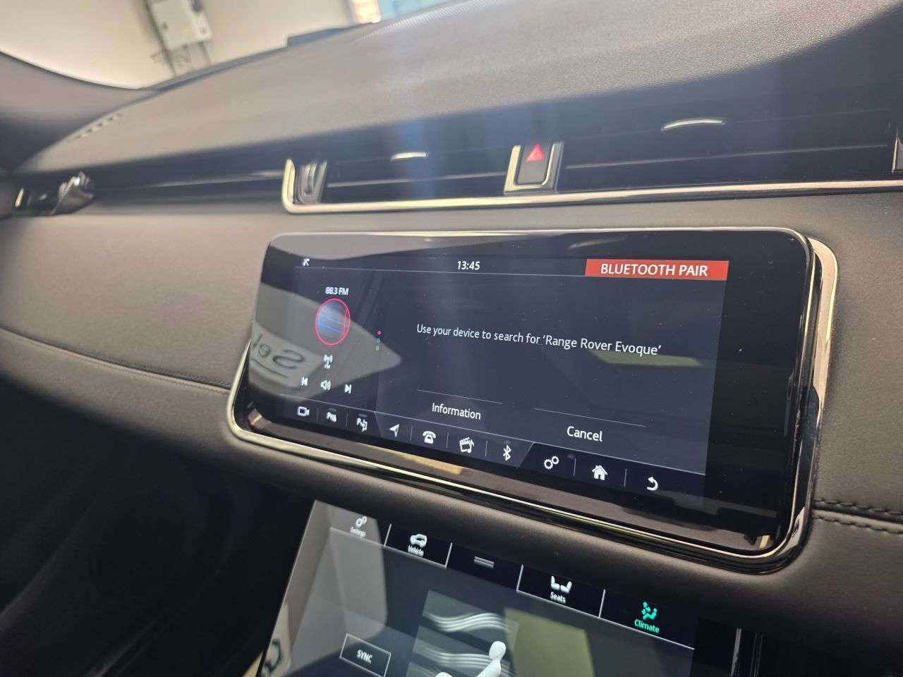 2019 LAND ROVER RANGE ROVER EVOQUE 2019 LAND ROVER RANGE ROVER EVOQUE
