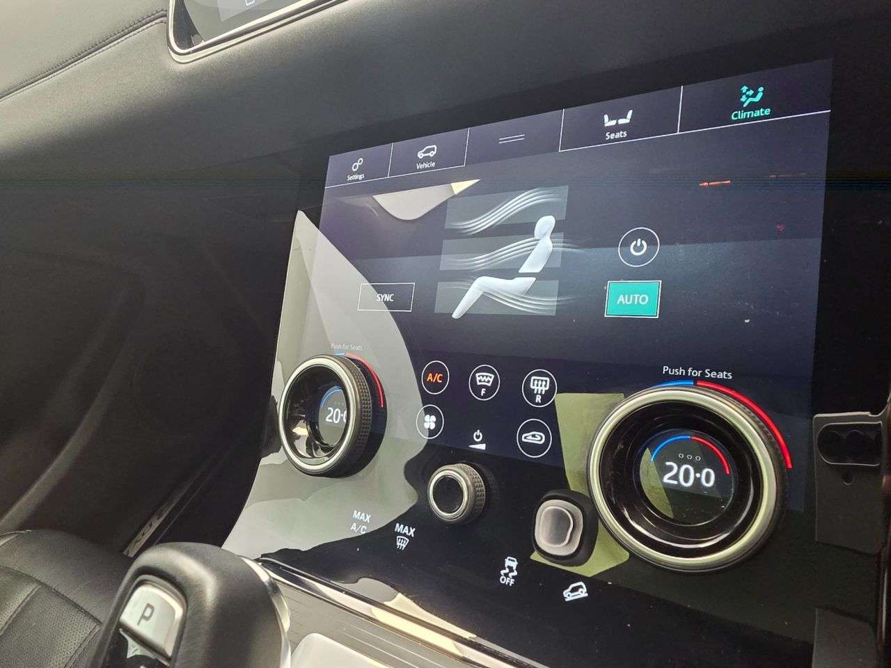 2019 LAND ROVER RANGE ROVER EVOQUE 2019 LAND ROVER RANGE ROVER EVOQUE