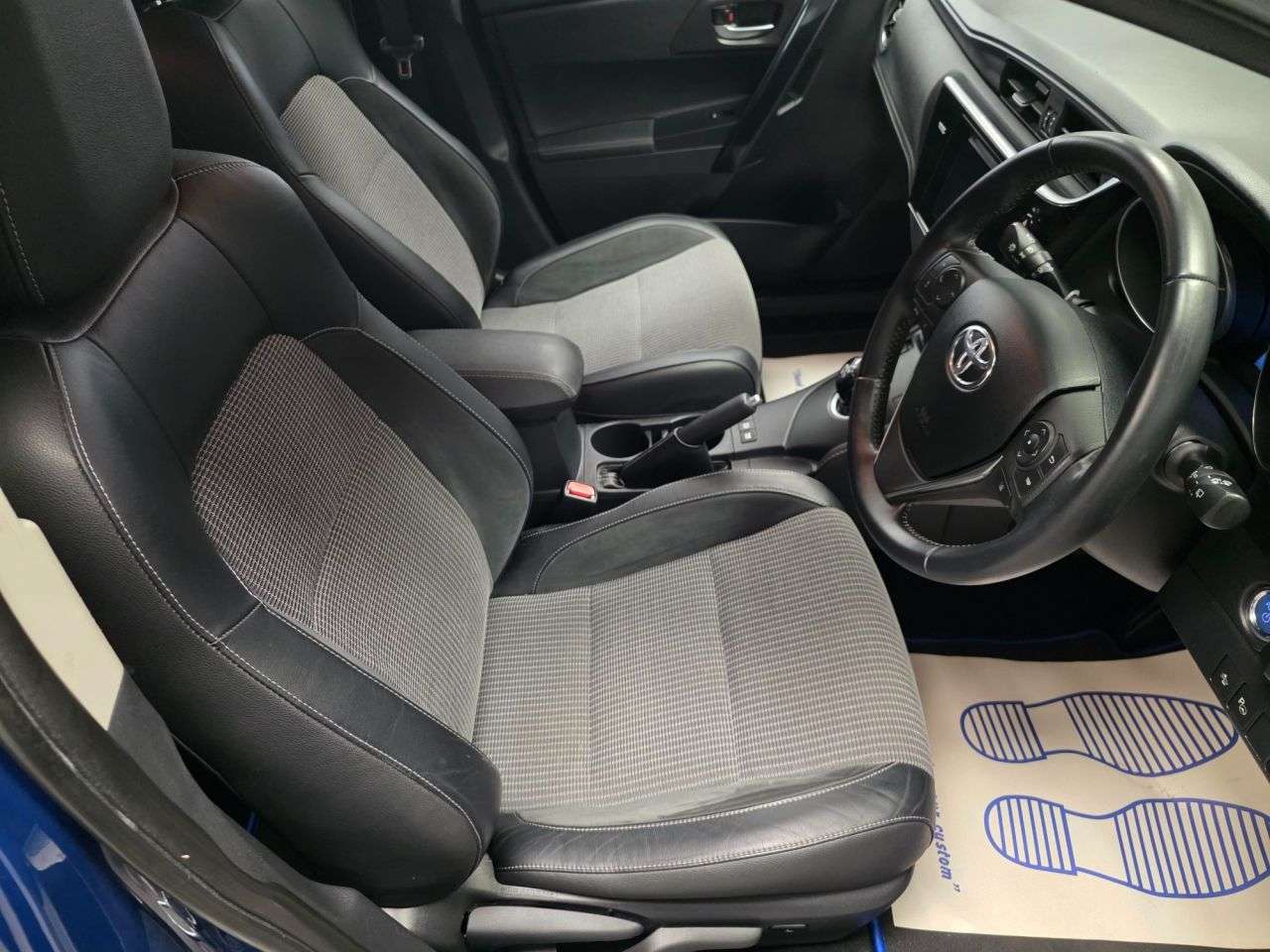 2017 TOYOTA AURIS 2017 TOYOTA AURIS