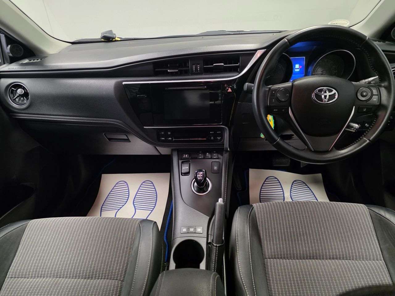 2017 TOYOTA AURIS 2017 TOYOTA AURIS