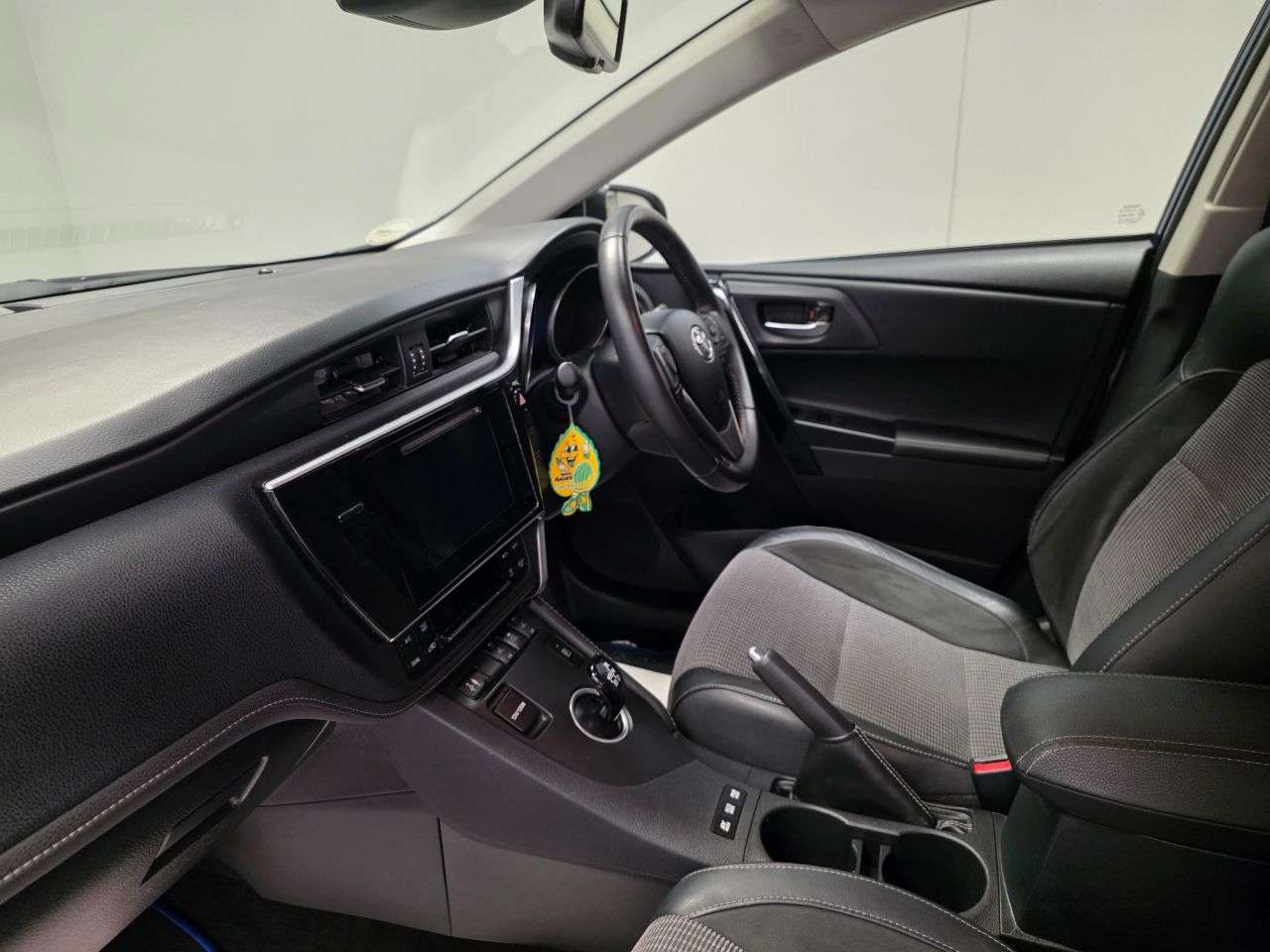 2017 TOYOTA AURIS 2017 TOYOTA AURIS