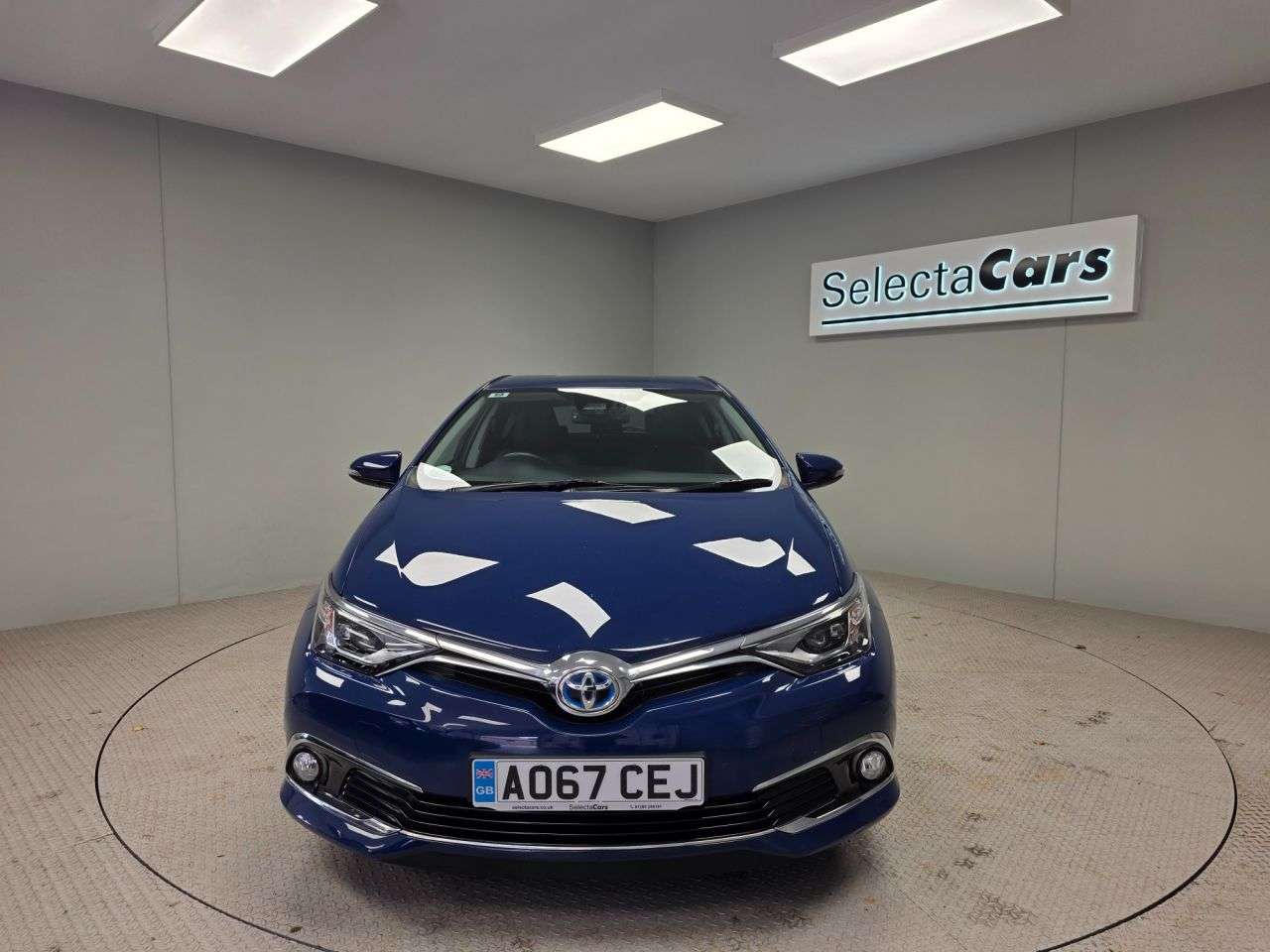 A 2017 TOYOTA AURIS 1.8 VVT-h Excel Hatchback 5dr Petrol Hybrid CVT Euro 6 (s/s) (Safety Sense) A 2017 TOYOTA AURIS 1.8 VVT-h Excel Hatchback 5dr Petrol Hybrid CVT Euro 6 (s/s) (Safety Sense)