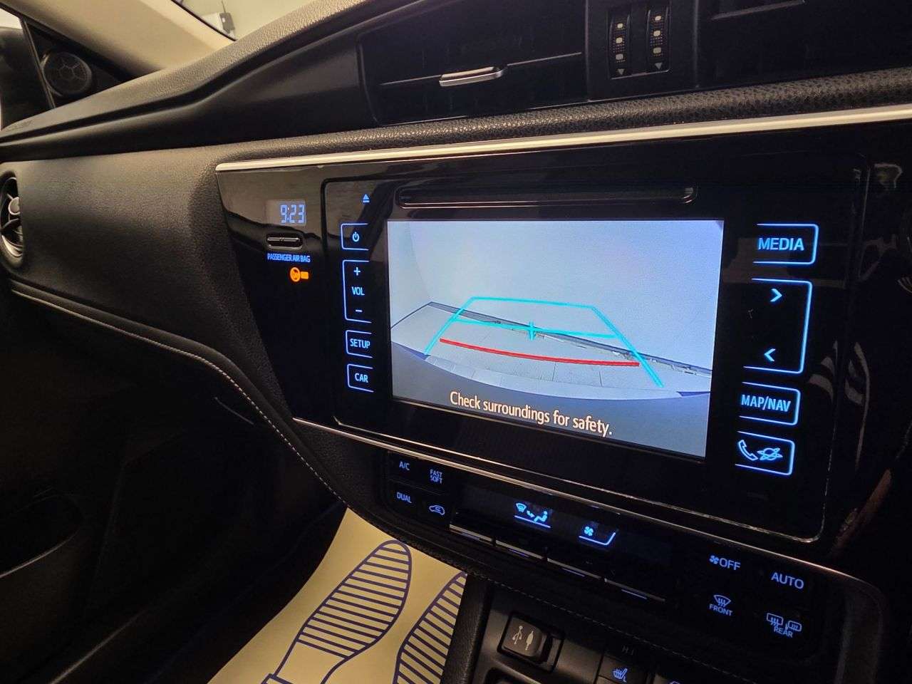 2017 TOYOTA AURIS 2017 TOYOTA AURIS