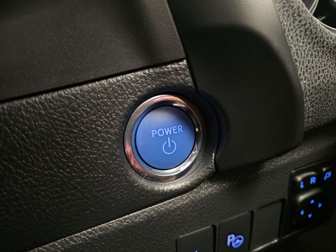 2017 TOYOTA AURIS 2017 TOYOTA AURIS