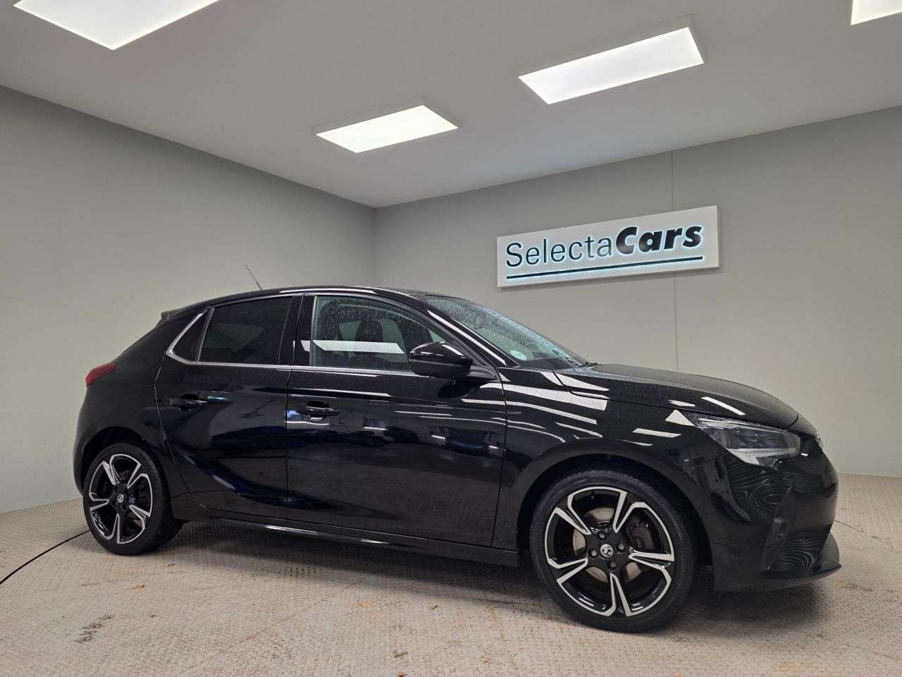 A 2022 VAUXHALL CORSA 1.2 Turbo Elite Edition Hatchback 5dr Petrol Manual Euro 6 (s/s) (100 ps) A 2022 VAUXHALL CORSA 1.2 Turbo Elite Edition Hatchback 5dr Petrol Manual Euro 6 (s/s) (100 ps)