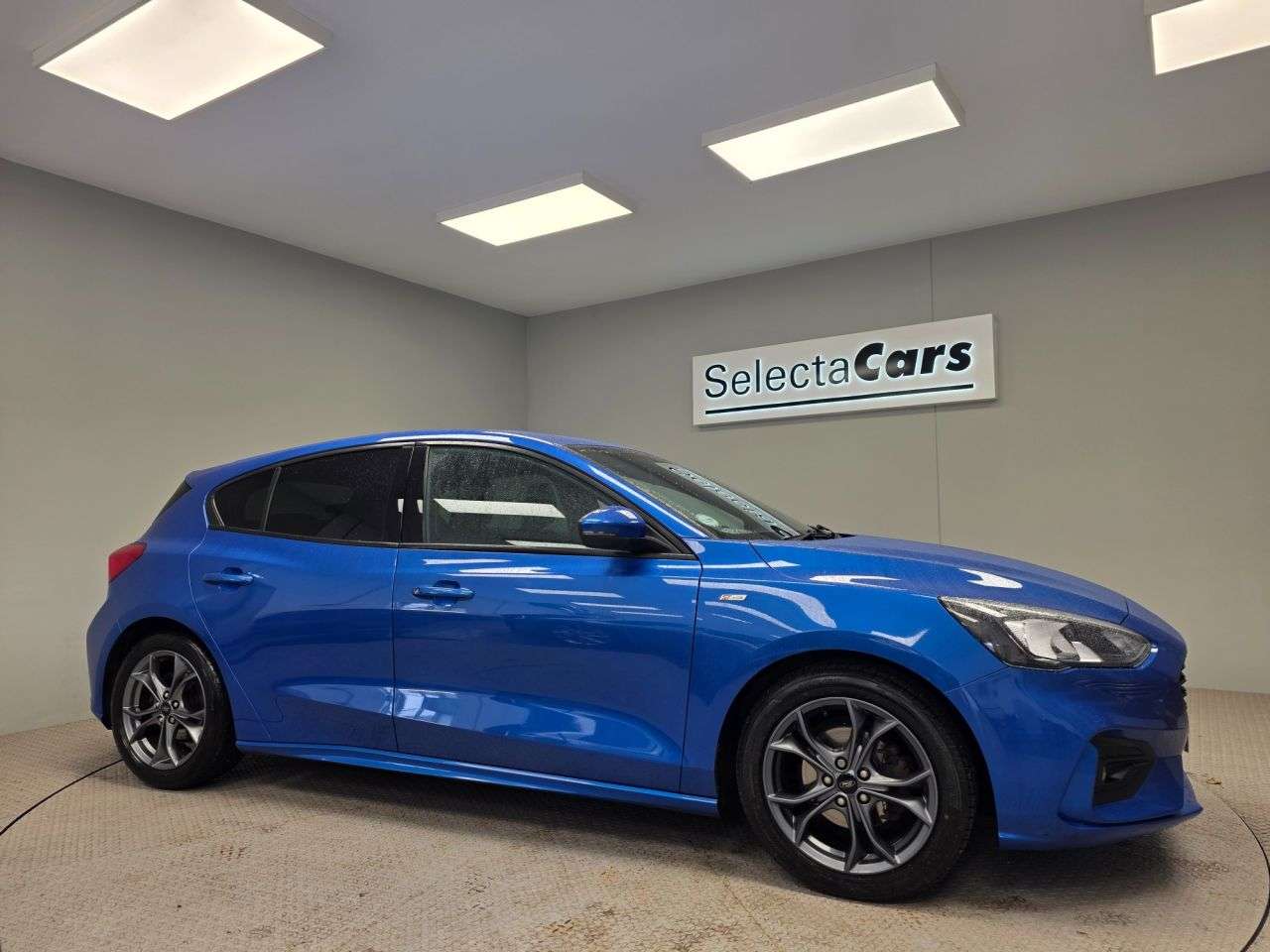 A 2019 FORD FOCUS 1.0T EcoBoost ST-Line Hatchback 5dr Petrol Manual Euro 6 (s/s) (125 ps) A 2019 FORD FOCUS 1.0T EcoBoost ST-Line Hatchback 5dr Petrol Manual Euro 6 (s/s) (125 ps)
