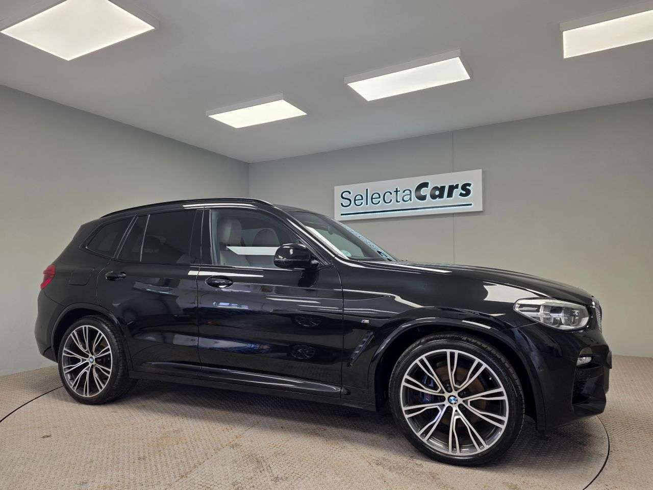 A 2018 BMW X3 3.0 30d M Sport SUV 5dr Diesel Auto xDrive Euro 6 (s/s) (265 ps) A 2018 BMW X3 3.0 30d M Sport SUV 5dr Diesel Auto xDrive Euro 6 (s/s) (265 ps)