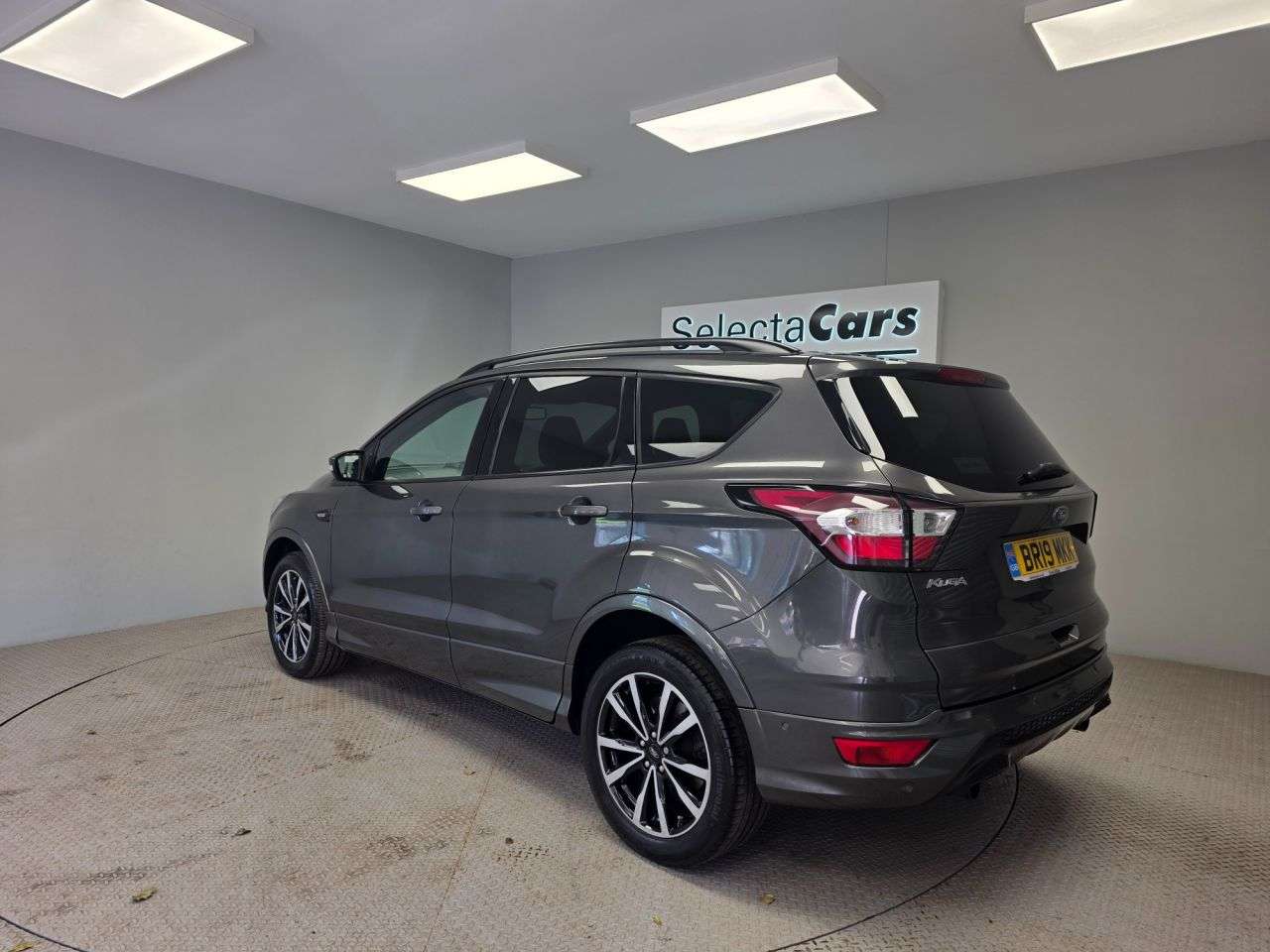 A 2019 FORD KUGA 1.5T EcoBoost GPF ST-Line SUV 5dr Petrol Manual Euro 6 (s/s) (150 ps) A 2019 FORD KUGA 1.5T EcoBoost GPF ST-Line SUV 5dr Petrol Manual Euro 6 (s/s) (150 ps)