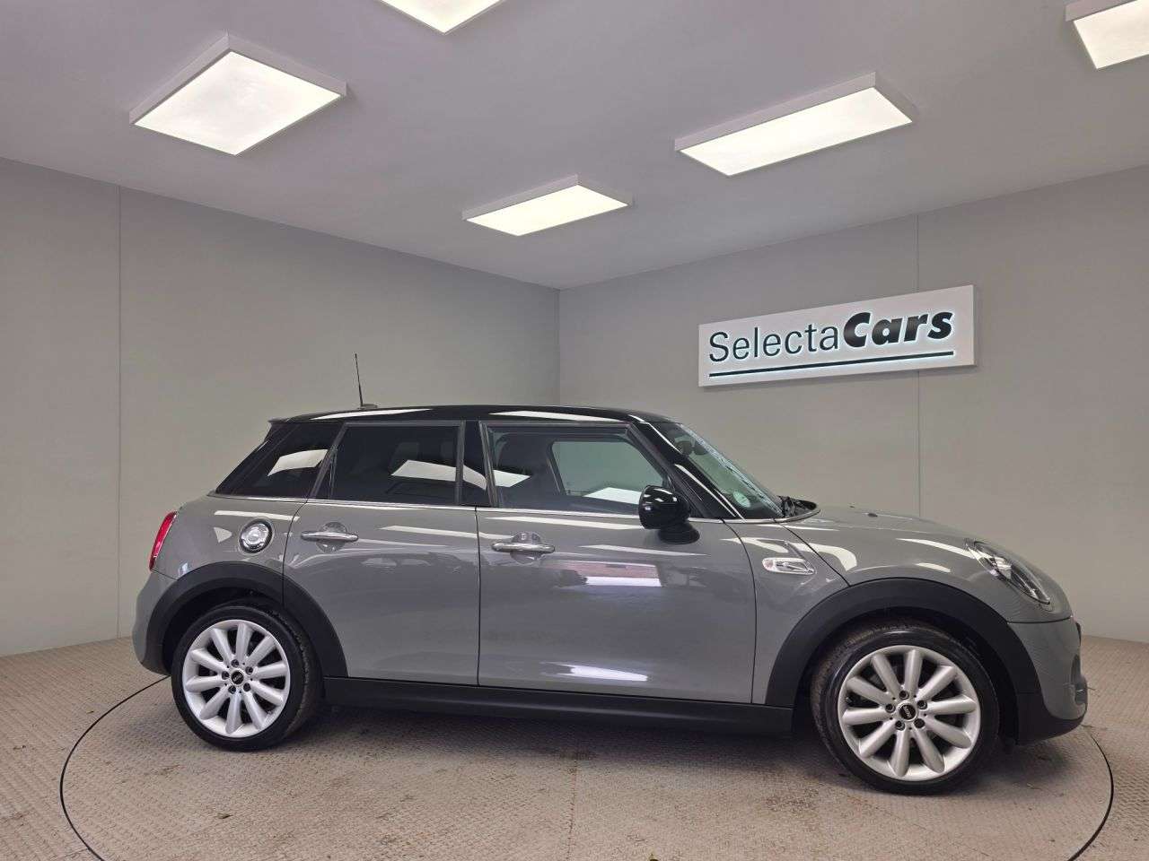 2018 MINI HATCH 2018 MINI HATCH