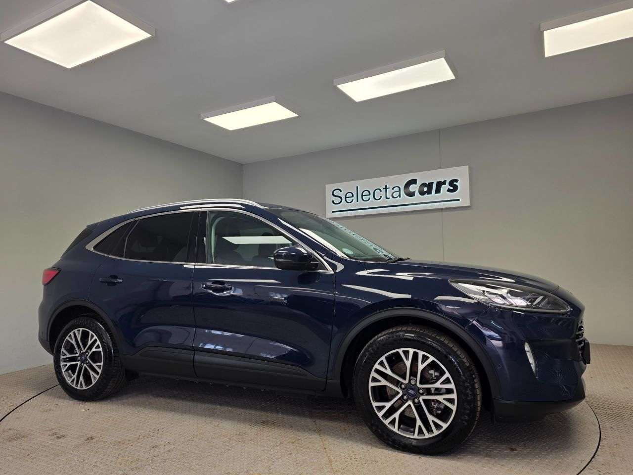 A 2021 FORD KUGA 2.5 EcoBoost Duratec 14.4kWh Titanium SUV 5dr Petrol Plug-in Hybrid CVT Eur A 2021 FORD KUGA 2.5 EcoBoost Duratec 14.4kWh Titanium SUV 5dr Petrol Plug-in Hybrid CVT Eur