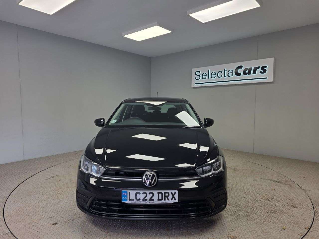 A 2022 VOLKSWAGEN POLO 1.0 TSI Life Hatchback 5dr Petrol Manual Euro 6 (s/s) (95 ps) A 2022 VOLKSWAGEN POLO 1.0 TSI Life Hatchback 5dr Petrol Manual Euro 6 (s/s) (95 ps)