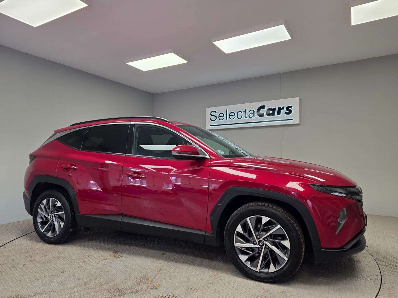 A 2021 HYUNDAI TUCSON 1.6 T-GDi Premium SUV 5dr Petrol Manual Euro 6 (s/s) (150 ps) A 2021 HYUNDAI TUCSON 1.6 T-GDi Premium SUV 5dr Petrol Manual Euro 6 (s/s) (150 ps)