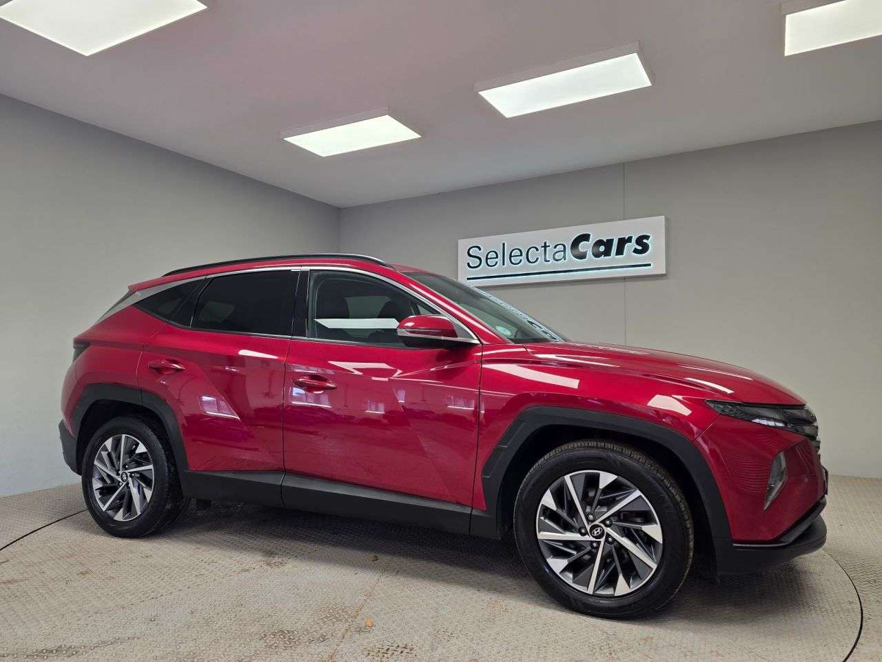 A 2021 HYUNDAI TUCSON 1.6 T-GDi Premium SUV 5dr Petrol Manual Euro 6 (s/s) (150 ps) A 2021 HYUNDAI TUCSON 1.6 T-GDi Premium SUV 5dr Petrol Manual Euro 6 (s/s) (150 ps)