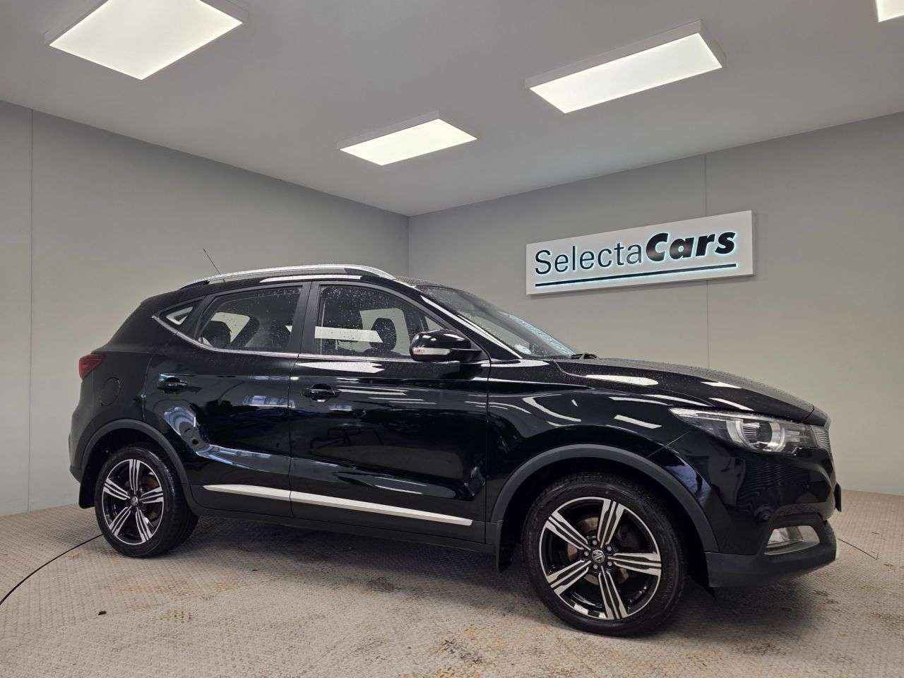 A 2018 MG MG ZS 1.5 VTi-TECH Exclusive SUV 5dr Petrol Manual Euro 6 (s/s) (106 ps) A 2018 MG MG ZS 1.5 VTi-TECH Exclusive SUV 5dr Petrol Manual Euro 6 (s/s) (106 ps)