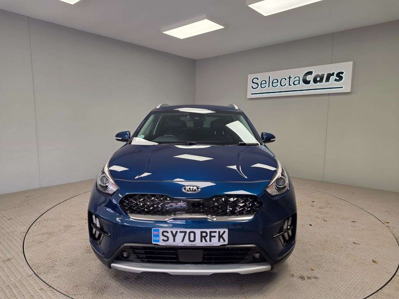 A 2020 KIA NIRO 1.6 GDi 2 SUV 5dr Petrol Hybrid DCT Euro 6 (s/s) (139 bhp) A 2020 KIA NIRO 1.6 GDi 2 SUV 5dr Petrol Hybrid DCT Euro 6 (s/s) (139 bhp)