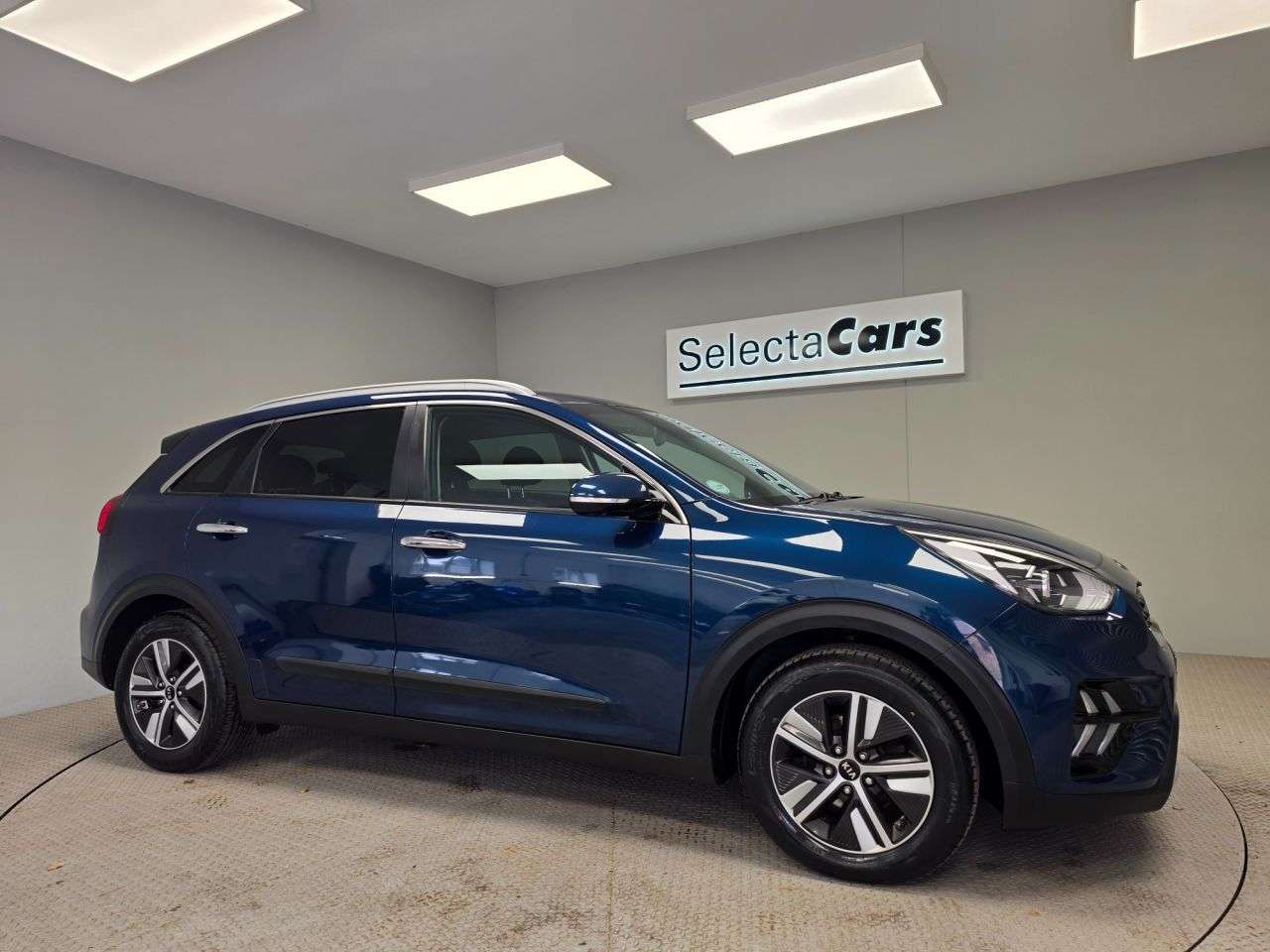 A 2020 KIA NIRO 1.6 GDi 2 SUV 5dr Petrol Hybrid DCT Euro 6 (s/s) (139 bhp) A 2020 KIA NIRO 1.6 GDi 2 SUV 5dr Petrol Hybrid DCT Euro 6 (s/s) (139 bhp)