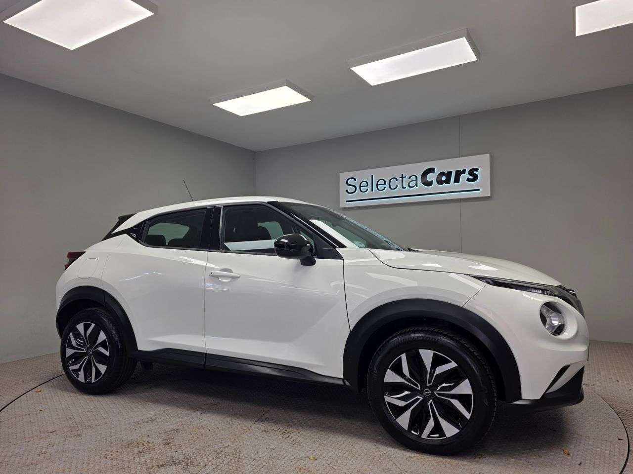A 2023 NISSAN JUKE 1.0 DIG-T Acenta SUV 5dr Petrol Manual Euro 6 (s/s) (114 ps) A 2023 NISSAN JUKE 1.0 DIG-T Acenta SUV 5dr Petrol Manual Euro 6 (s/s) (114 ps)
