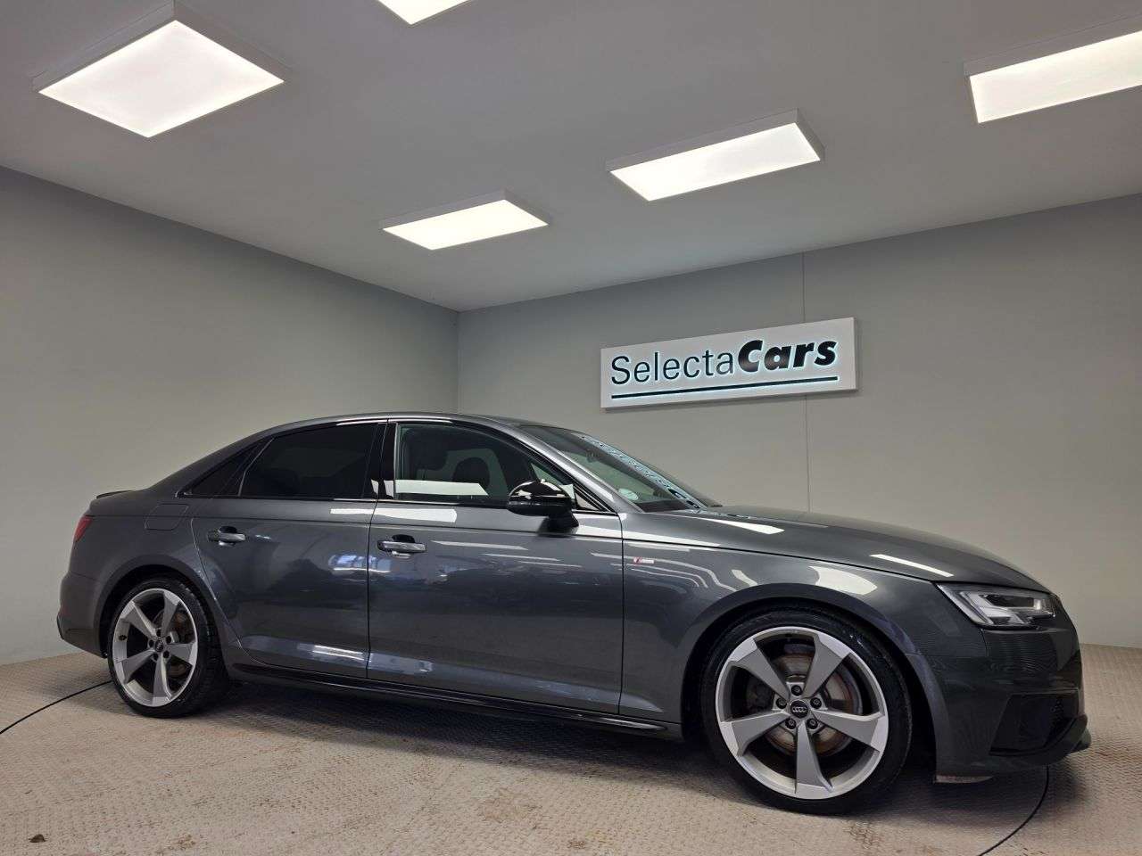 A 2019 AUDI A4 2.0 TFSI 35 Black Edition Saloon 4dr Petrol S Tronic Euro 6 (s/s) (150 ps) A 2019 AUDI A4 2.0 TFSI 35 Black Edition Saloon 4dr Petrol S Tronic Euro 6 (s/s) (150 ps)