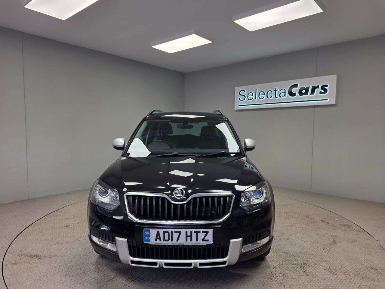 A 2017 SKODA YETI 1.2 TSI SE L Drive Outdoor 5dr Petrol Manual Euro 6 (s/s) (110 ps) A 2017 SKODA YETI 1.2 TSI SE L Drive Outdoor 5dr Petrol Manual Euro 6 (s/s) (110 ps)