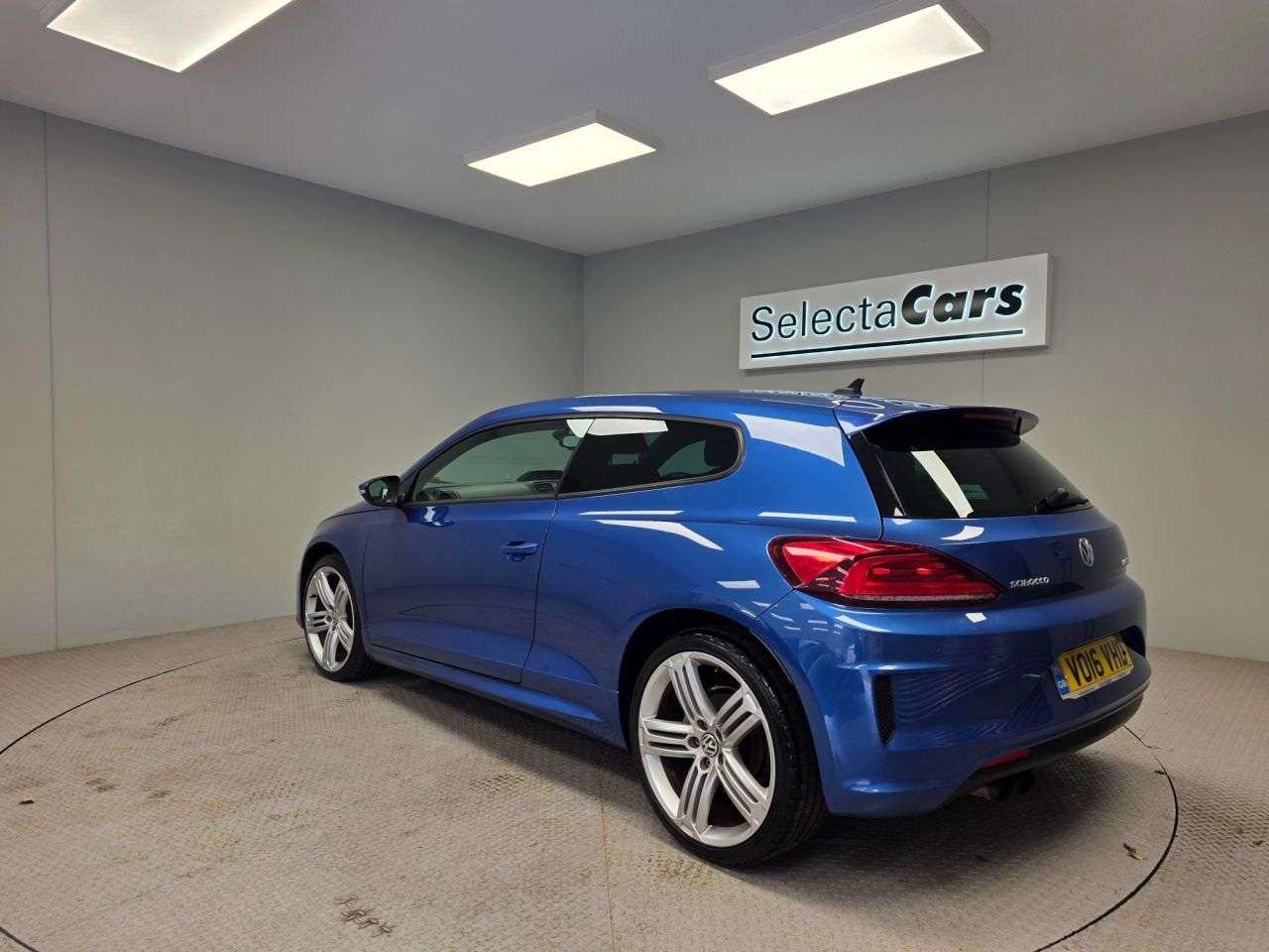 A 2016 VOLKSWAGEN SCIROCCO R LINE TSI BLUEMOTION TECHNOLOGY A 2016 VOLKSWAGEN SCIROCCO R LINE TSI BLUEMOTION TECHNOLOGY