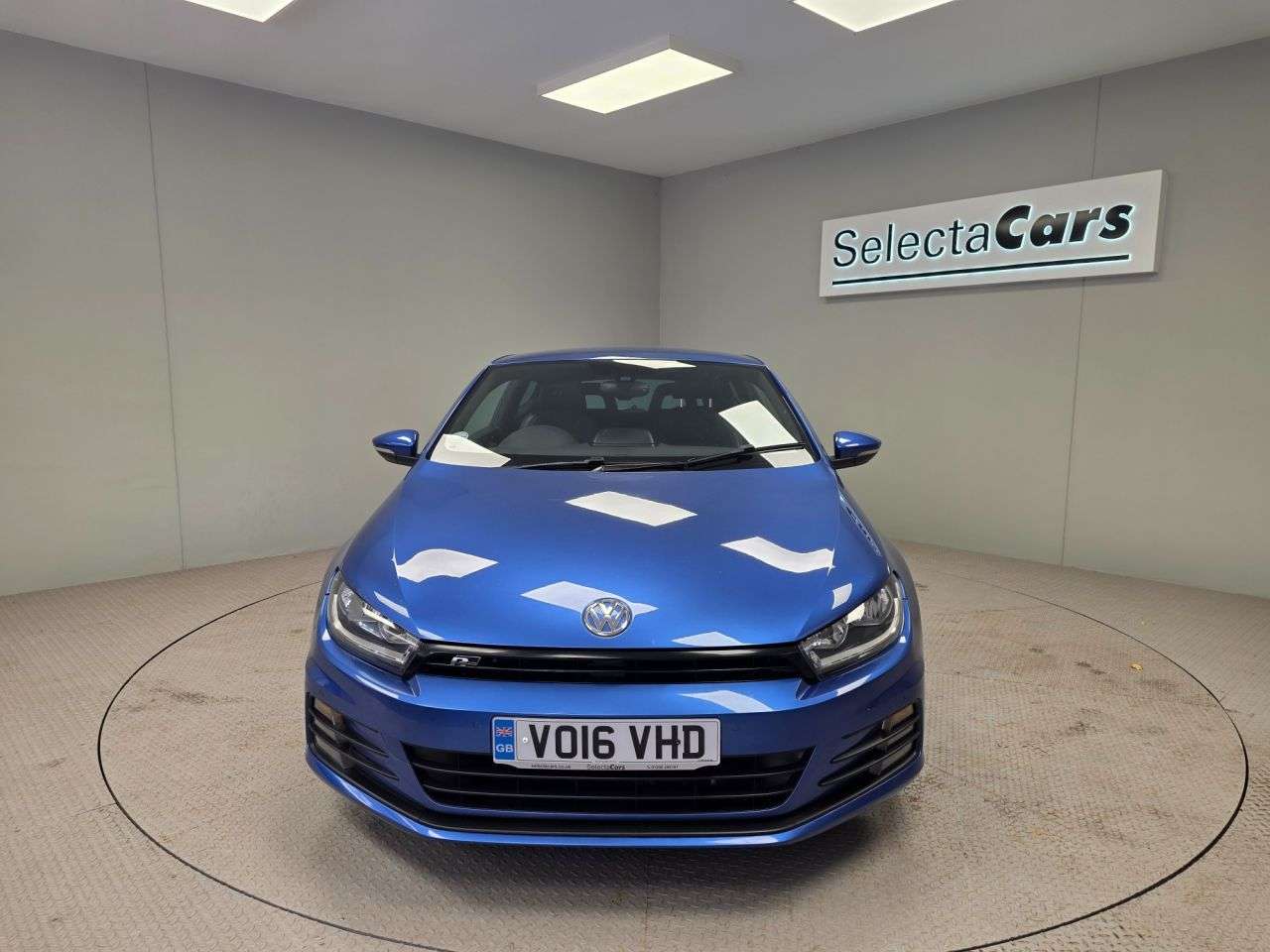 A 2016 VOLKSWAGEN SCIROCCO R LINE TSI BLUEMOTION TECHNOLOGY A 2016 VOLKSWAGEN SCIROCCO R LINE TSI BLUEMOTION TECHNOLOGY